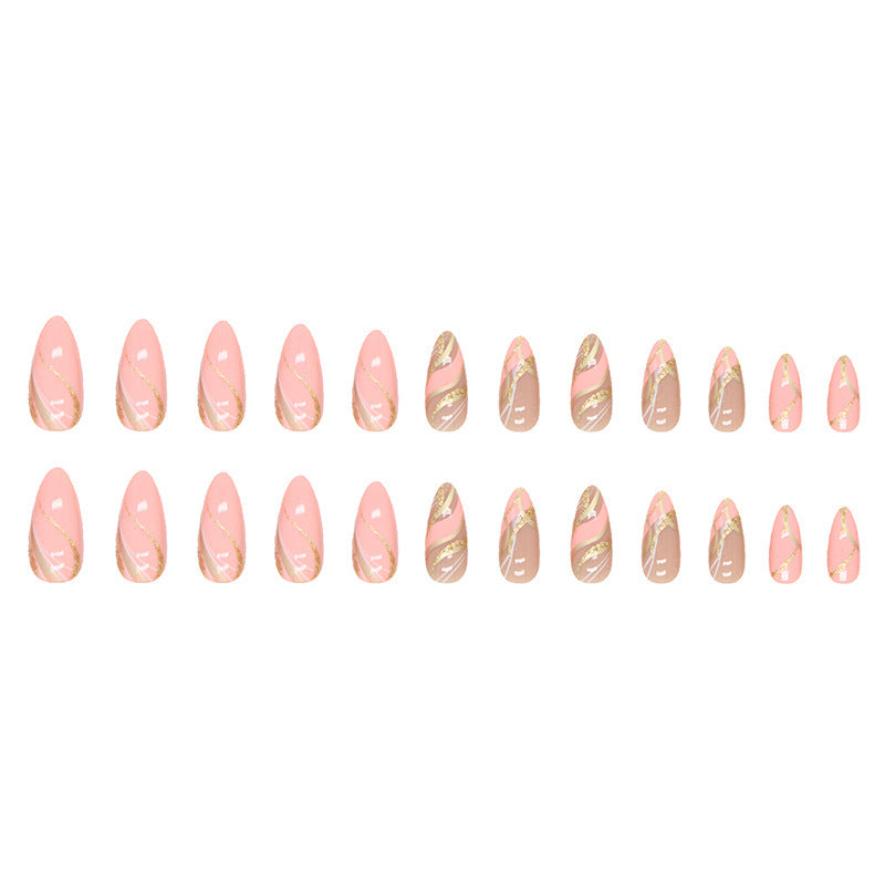 Ongles ondulés en forme d'amande, brillants et scintillants